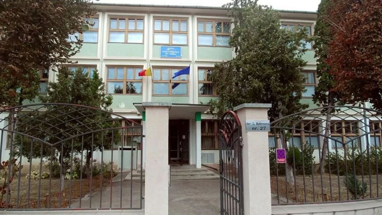 Investiție în educație: școli renovate din fonduri europene își deschid porțile pentru copii