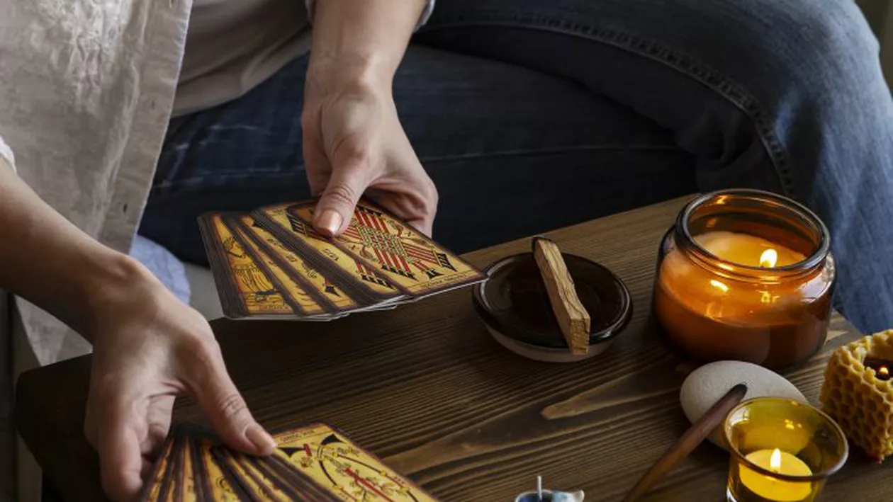 România, printre singurele două țări din lume cu „Academie de vrăjitorie”. Câte vrăjitoare trăiesc în țara noastră