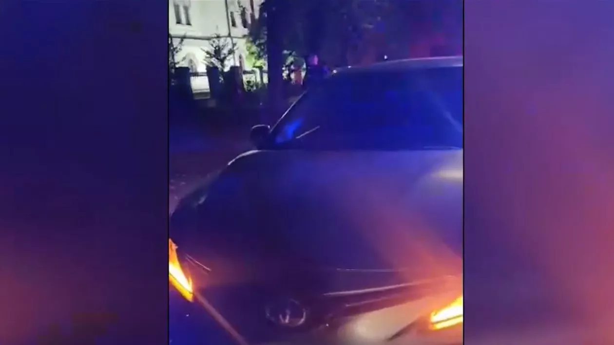 Un bărbat drogat a încercat să forțeze, cu mașina, intrarea în incinta Ambasadei Rusiei la București (VIDEO)