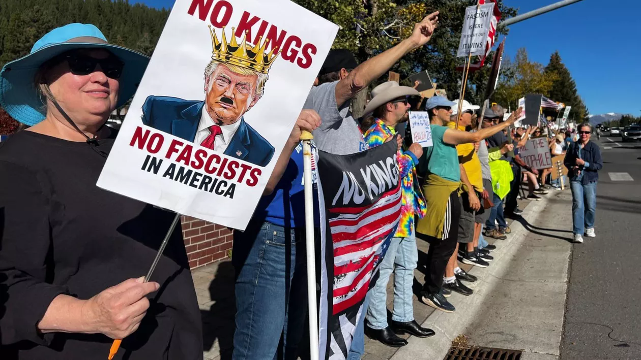 Protestele „No Kings” SUA și reacția sinistră a lui Trump - Negare, trolling și contra-atacul AI (VIDEO)