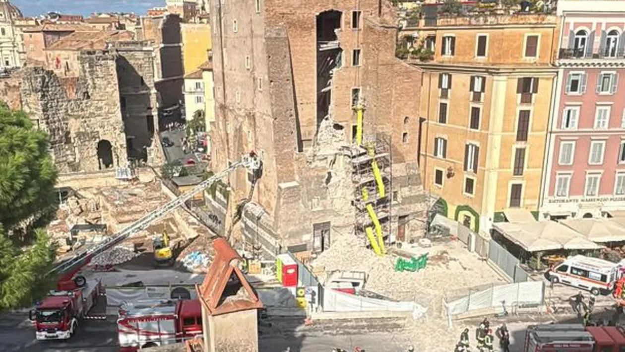UPDATE: Doi muncitori români, răniți în urma prăbușirii turnului Torre dei Conti, din Roma / Ce a transmis ministrul de Externe, Oana Țoiu