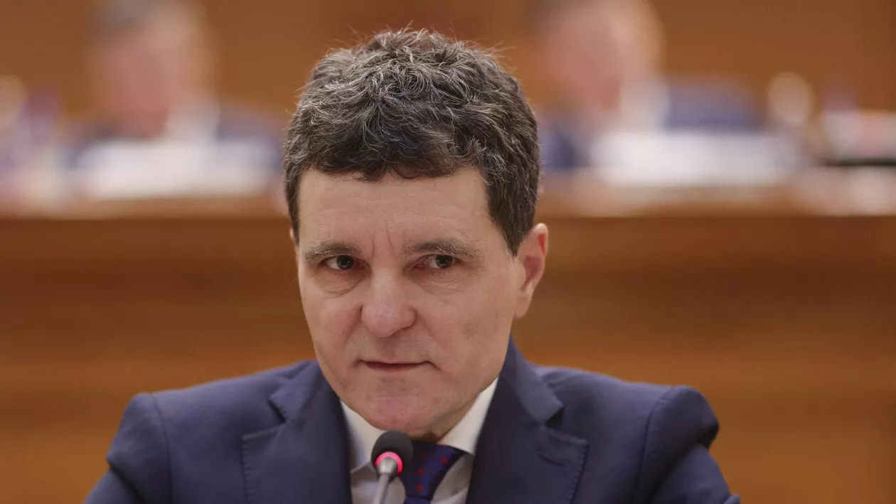 Nicușor Dan a prezentat Strategia Națională de Apărare, în Plenul Parlamentului: “În mod evident, Rusia desfășoară un război hibrid împotriva României. Vedem atacuri cibernetice / UPDATE: Hotărârea pentru aprobarea Strategiei, adoptată (VIDEO)