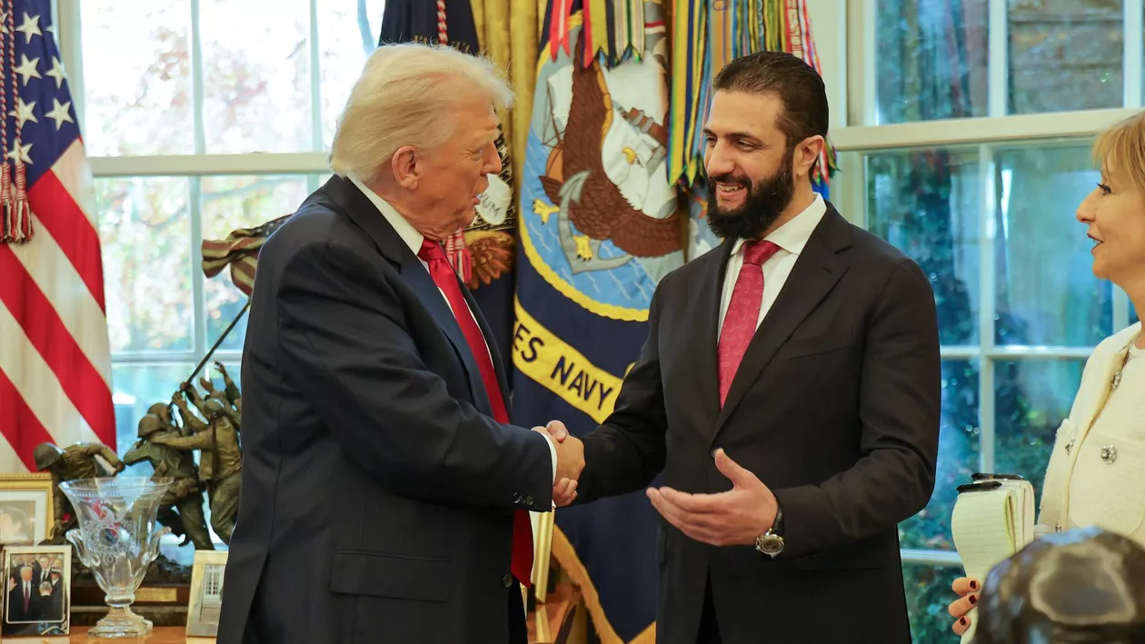 Moment ciudat, devenit viral, în Biroul Oval. Cum l-a primit Trump pe președintele Siriei