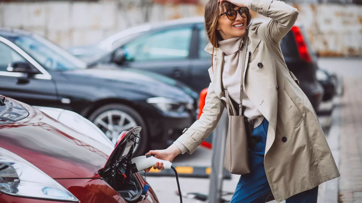 Secretul a fost dezvăluit: Cât te costă, de fapt, să conduci o mașină electrică. E timpul să spui adio benzinei sau motorinei?
