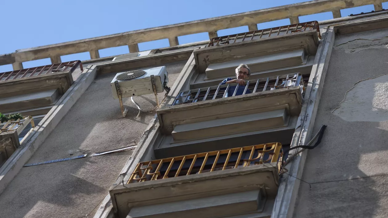 Lovitură dură pentru proprietari. Ce obligații noi apar la vânzarea locuințelor cu risc seismic