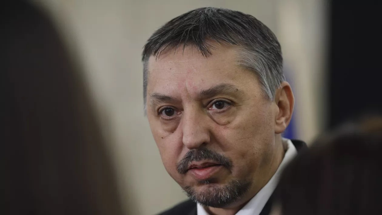 Ministrul Educației, pe punctul de a pleca! Ce l-a făcut să ia în calcul retragerea din Guvern: „N-am şi nu visez carieră politică”