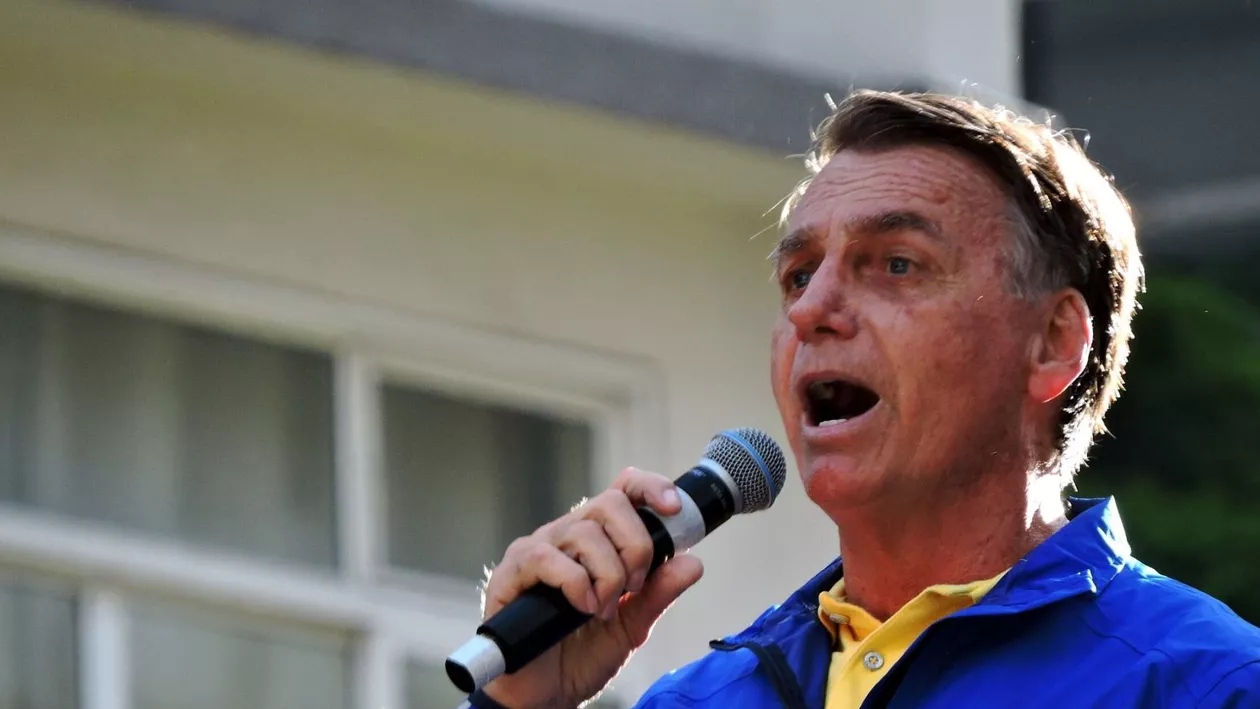Fostul președinte brazilian Jair Bolsonaro, operat din cauza crizelor de sughiț cronic