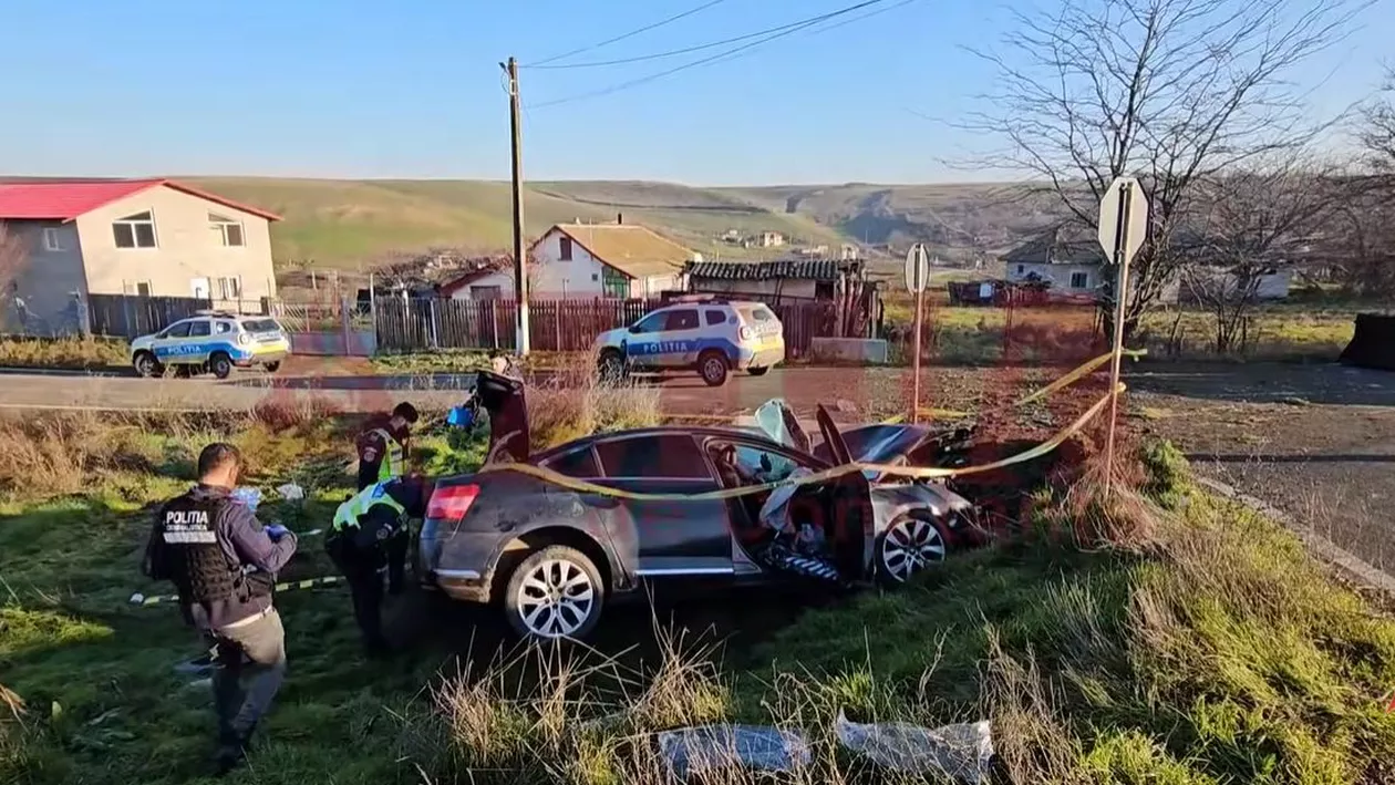 Constanța: O mașină cu migranți s-a izbit de un cap de pod, în timp ce încerca să fugă de polițiștii de frontieră. Bilanțul victimelor (VIDEO)
