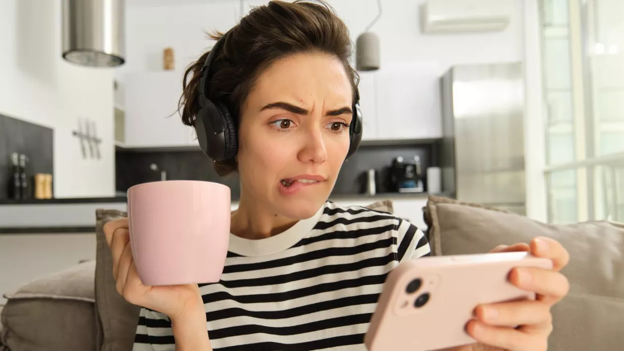 De ce să oprești Wi-Fi-ul telefonului atunci când ieși din casă. Greșeala banală pe care o fac zilnic milioane de oameni