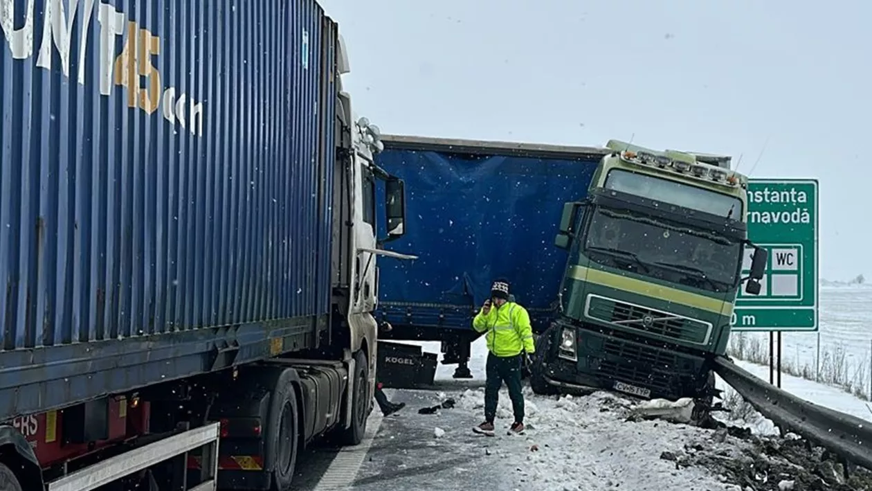 Trafic blocat pe Autostrada A2 după un accident cu TIR-uri. Unde au intervenit autoritățile și ce rute alternative sunt recomandate (FOTO, VIDEO)