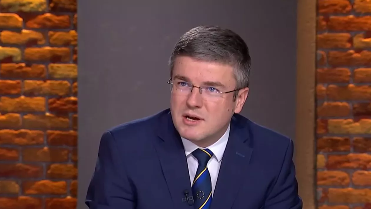 Ministrul USR al Economiei: Ani de zile va mai fi această tensiune între reformiști și antireformiști. Să renunțăm să mai fim reformiști, ca să fie unii mulțumiți? Oare Bolojan de ce deranjează? Sau în Justiție de ce sunt tensiuni? (VIDEO)