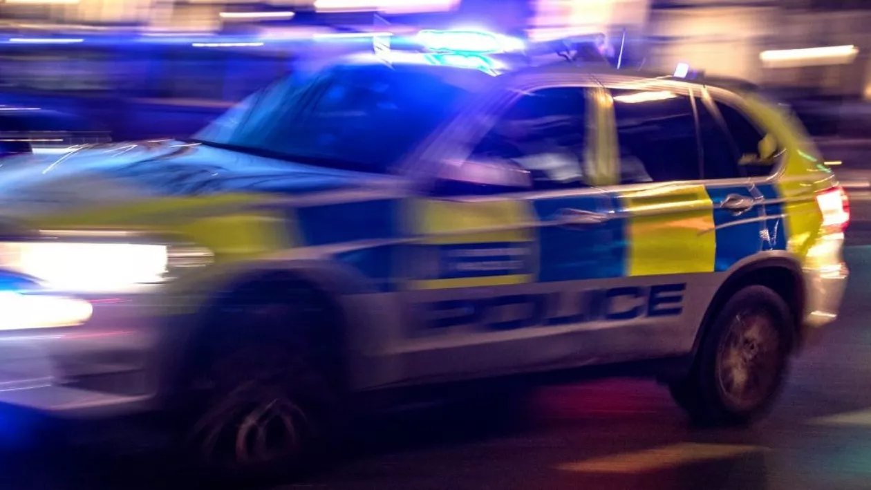 Magazin devastat de români la Londra. Huliganii au fugit înainte de sosirea poliției (VIDEO)