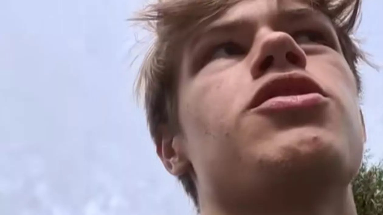 Vizita în România l-a pus pe gânduri pe un turist străin: „Nu înțeleg. I-am văzut pe oameni făcând semnul crucii mai tot timpul” (VIDEO)