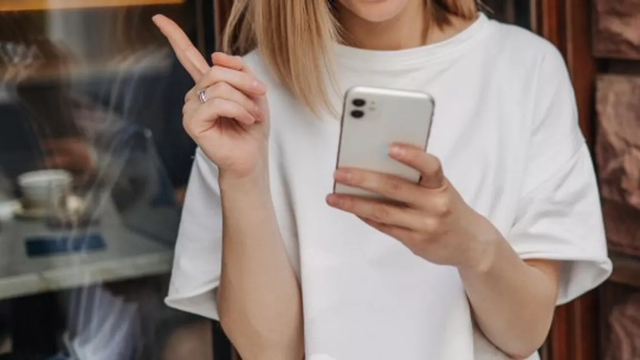 Ce a întrebat pe ChatGPT înainte ca doi bărbați să moară. Detaliul care a dat-o de gol pe o tânără de 21 de ani