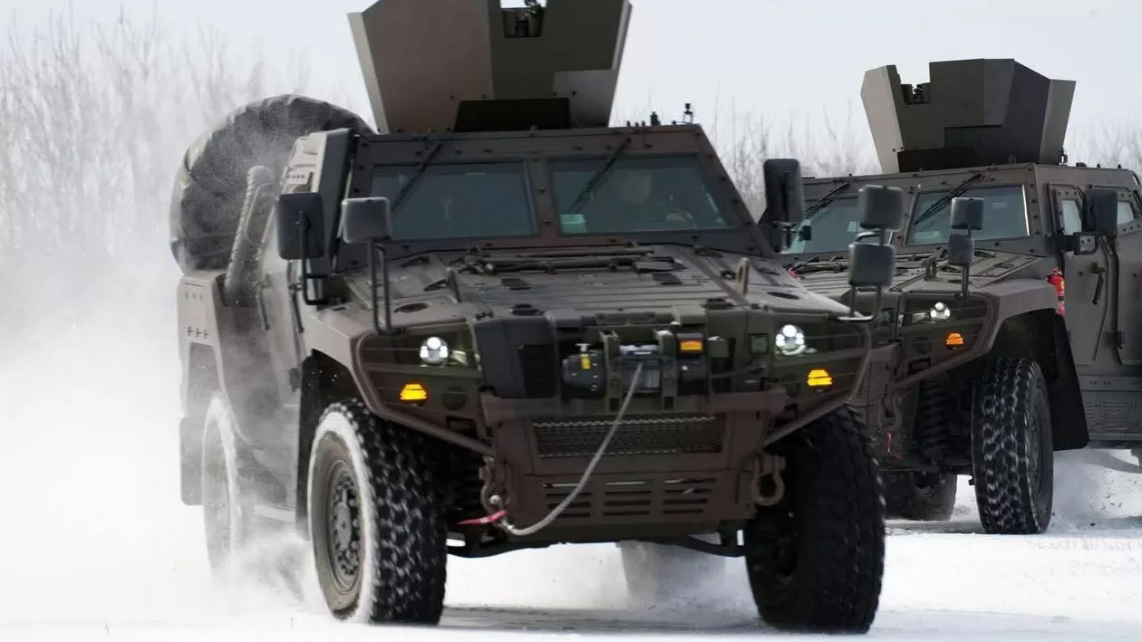 Coloane militare cu blindate COBRA II vor circula în următoarele zile prin țară. Anunțul Ministerului Apărării