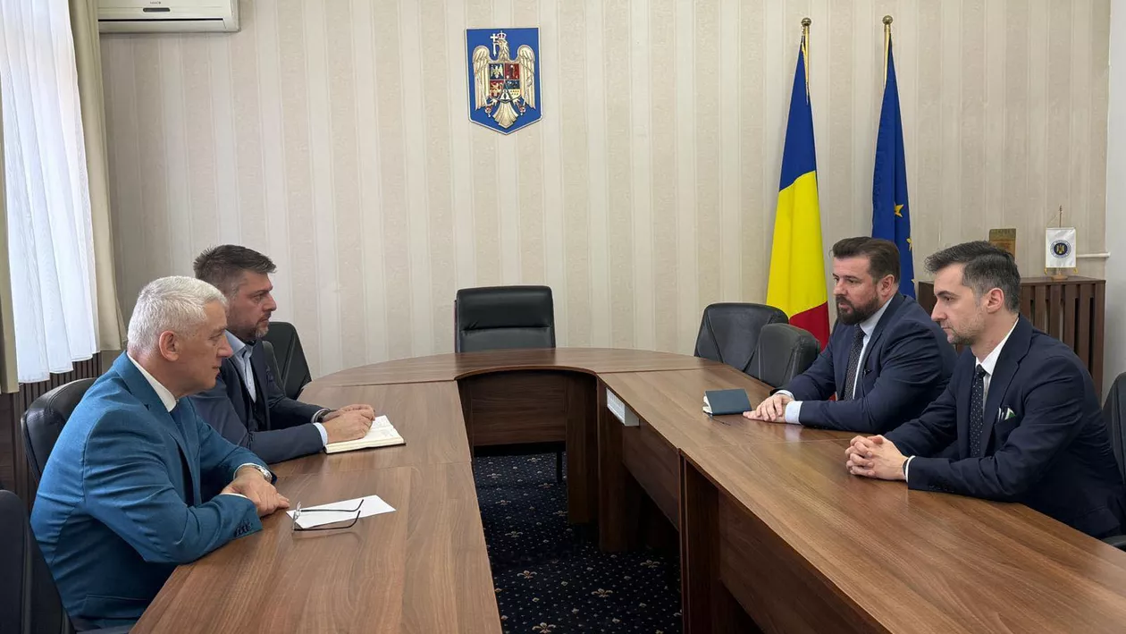 AEP discută cu TikTok despre combaterea dezinformării în alegeri. Cum vor autoritățile să limiteze conținutul manipulator online