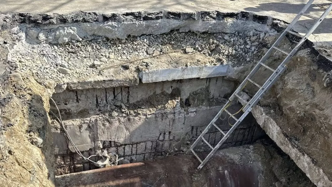 Probleme serioase pe Mihai Bravu. Zece plăci de beton afectate după surparea asfaltului. Traficul rămâne restricționat