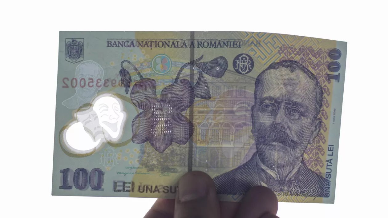 Cum verifici dacă o bancnotă este falsă. Semnul ignorat de mulți când primesc bani cash