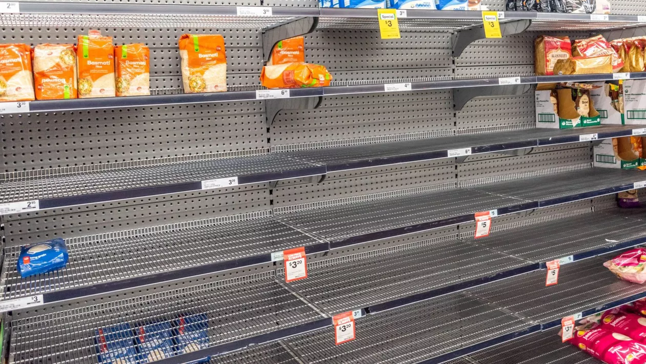 Țara europeană unde trăiesc zeci de mii de români se pregătește de ce e mai rău. Autoritățile recomandă bani cash și provizii