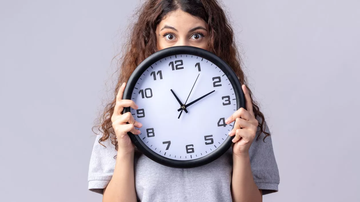 Schimbarea orei 2026. Când trece România la ora de vară și ce trebuie să știi