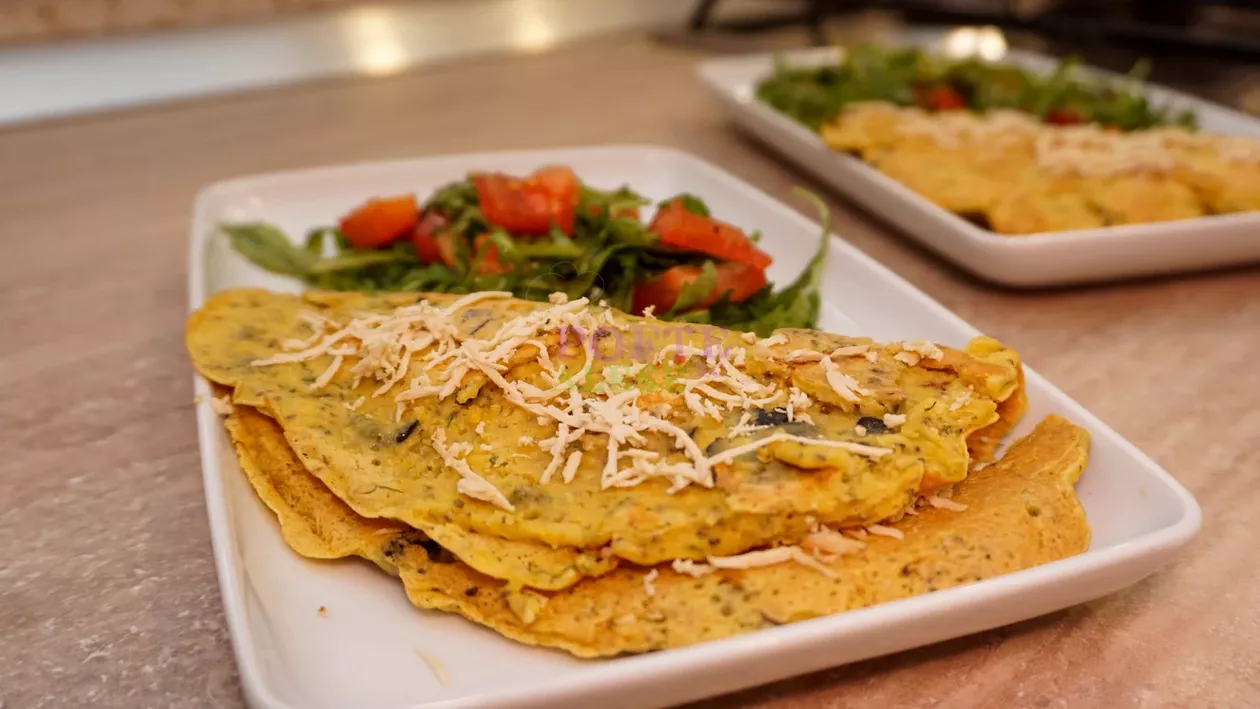 Omletă de post pufoasă și gustoasă, perfectă pentru Postul Paștelui. E gata în 10 minute. Cum se prepară