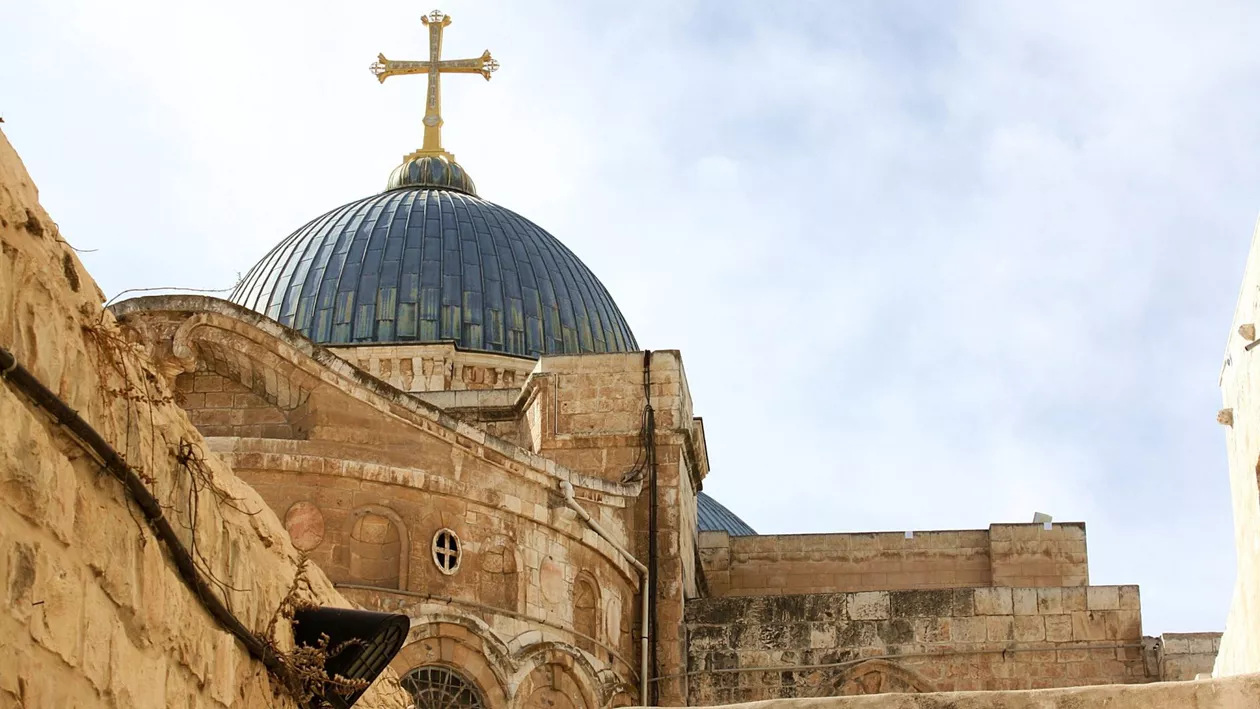 „Pentru prima dată în ultimele secole”. Șefa diplomației UE acuză Israelul de „încălcarea libertății religioase” la Biserica Sfântului Mormânt din Ierusalim