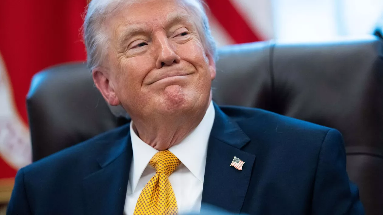 Megalomanie la Casa Albă. Donald Trump își va pune semnătura pe bancnotele emise de Trezorerie