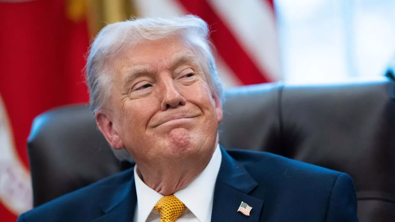 Donald Trump respinge „șantajul” Iranului. Cum comentează reînchiderea Strâmtorii Ormuz