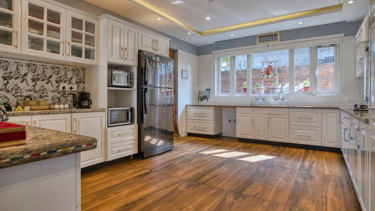 Ce combine frigorifice sunt recomandate pentru familii mai mari? Cum să faci o alegere potrivită + modele dintre care să alegi