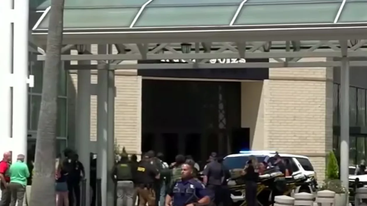Haos într-un mall din SUA. Schimb de focuri între două grupuri. Un mort, cinci răniți și mai multe arestări