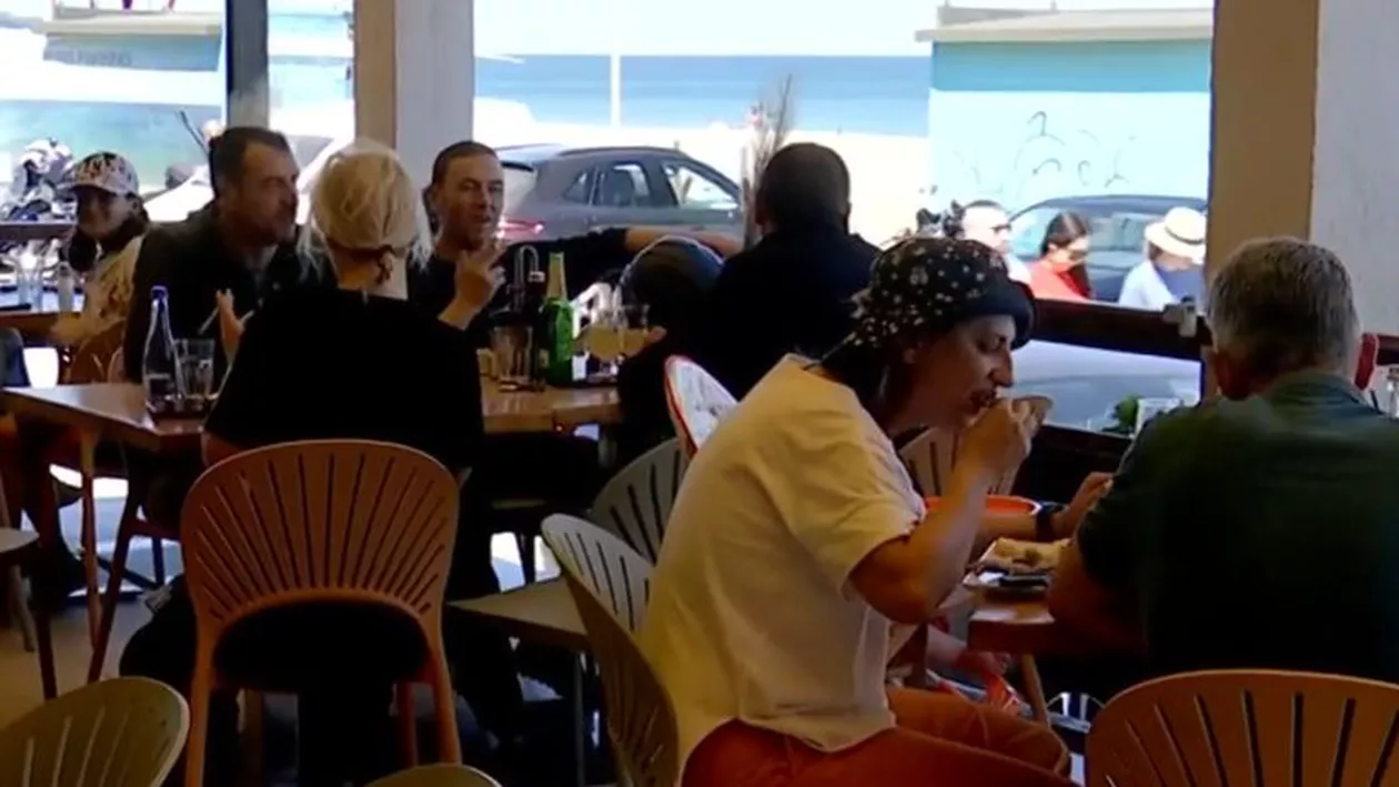 Început bun de sezon turistic pe litoral: „Suntem surprinşi că Vama e plină”