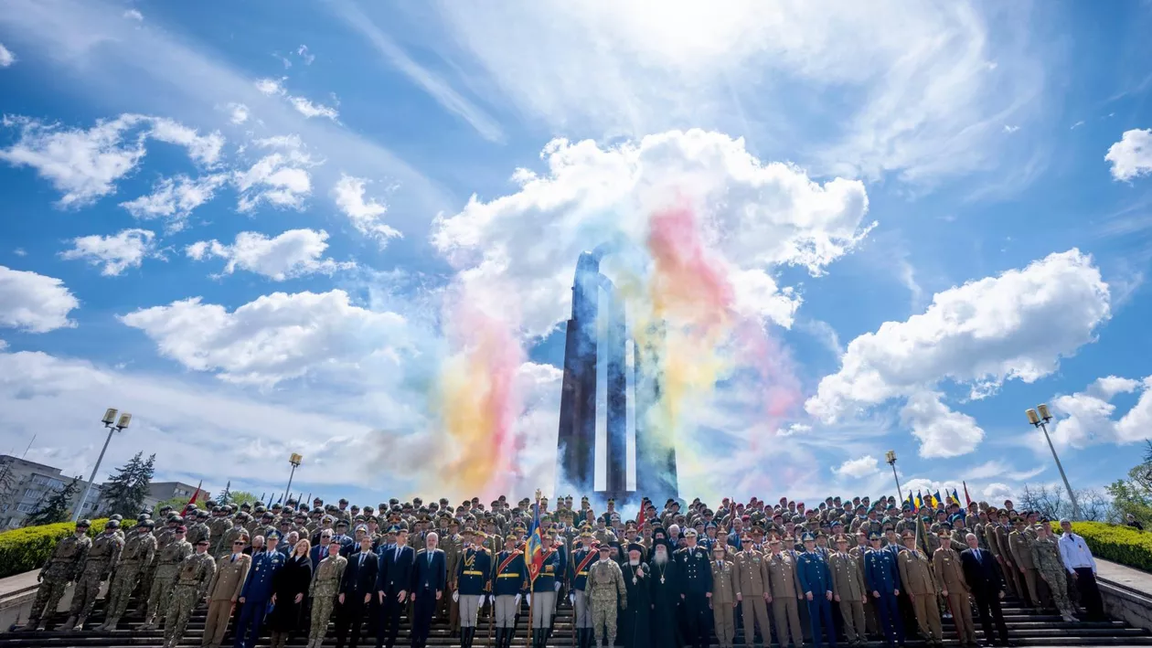 România marchează Ziua Eroilor prin ceremonii militare și religioase. Cum vor avea loc manifestările din București și din țară