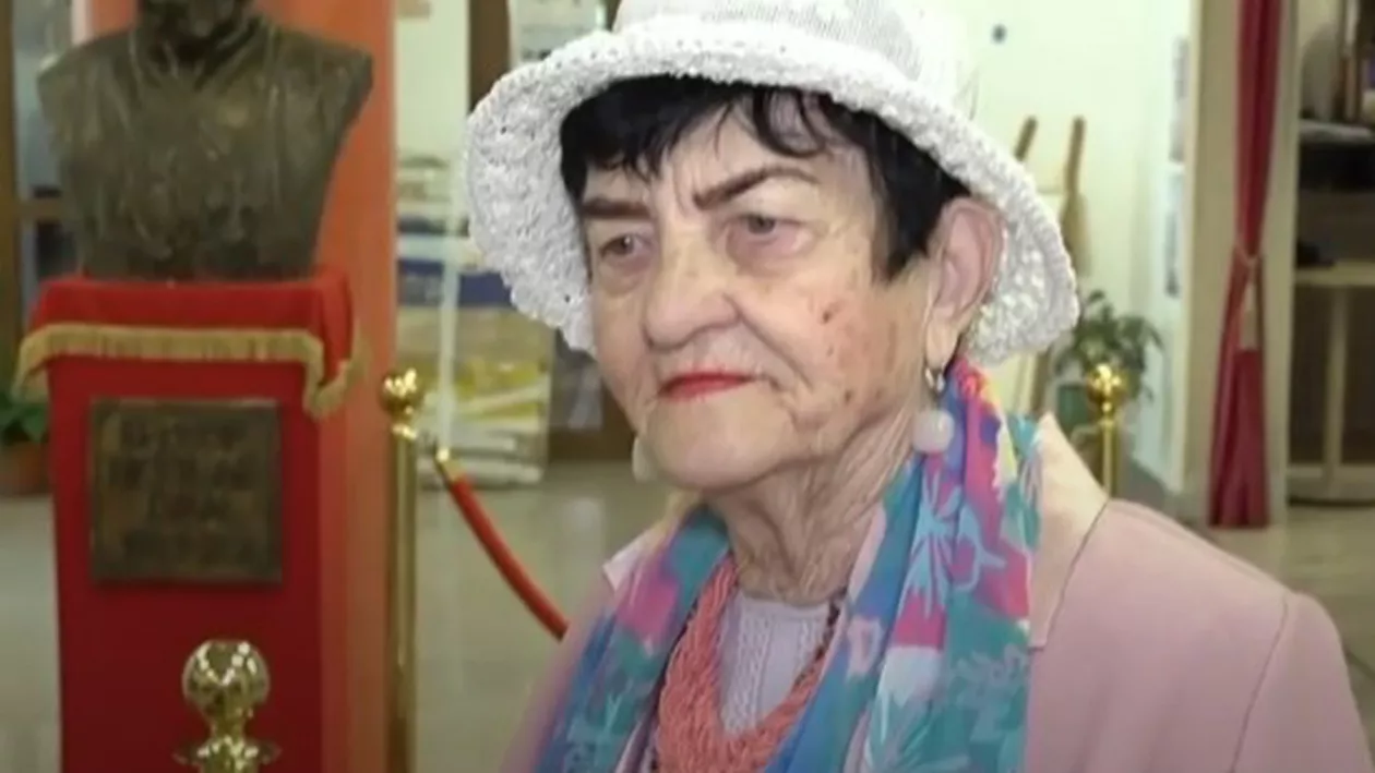 O femeie de 90 de ani a devenit cea mai vârstnică studentă din România: „Au crezut că sunt bunica cuiva”