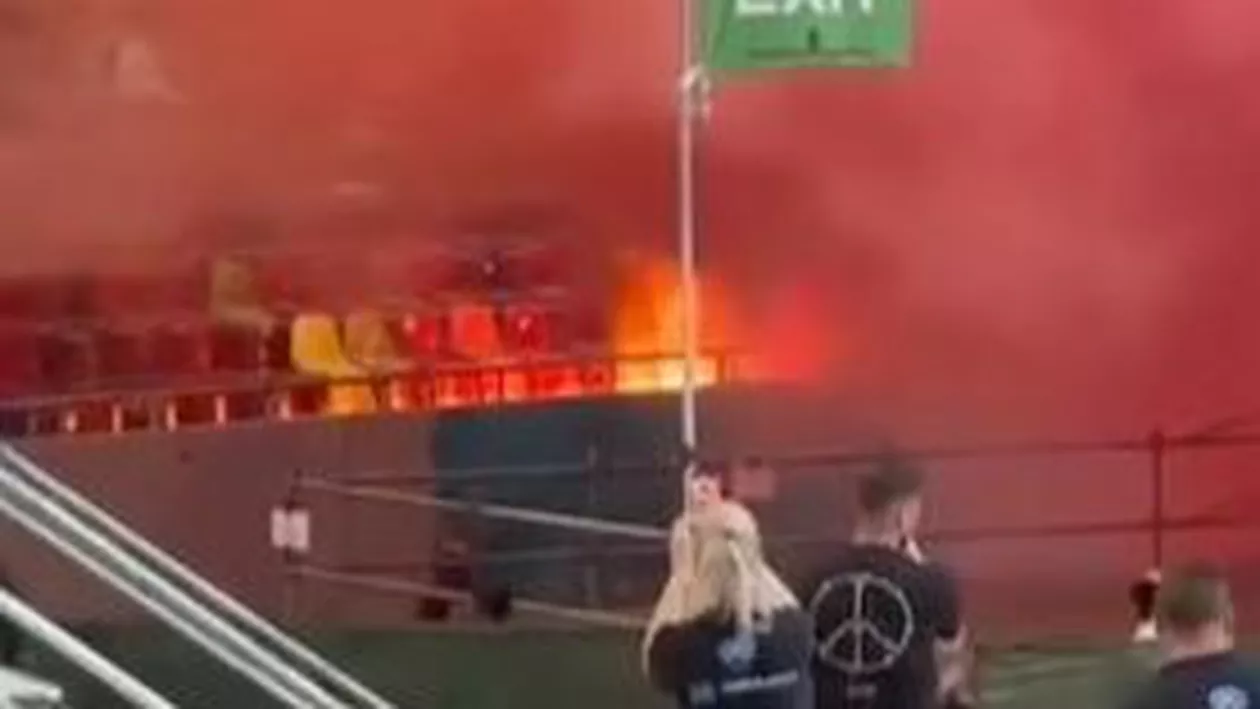 Concertul lui Max Korzh de pe Arena Națională a început cu momente tensionate, după ce un efect pirotehnic a provocat un incendiu pe scenă