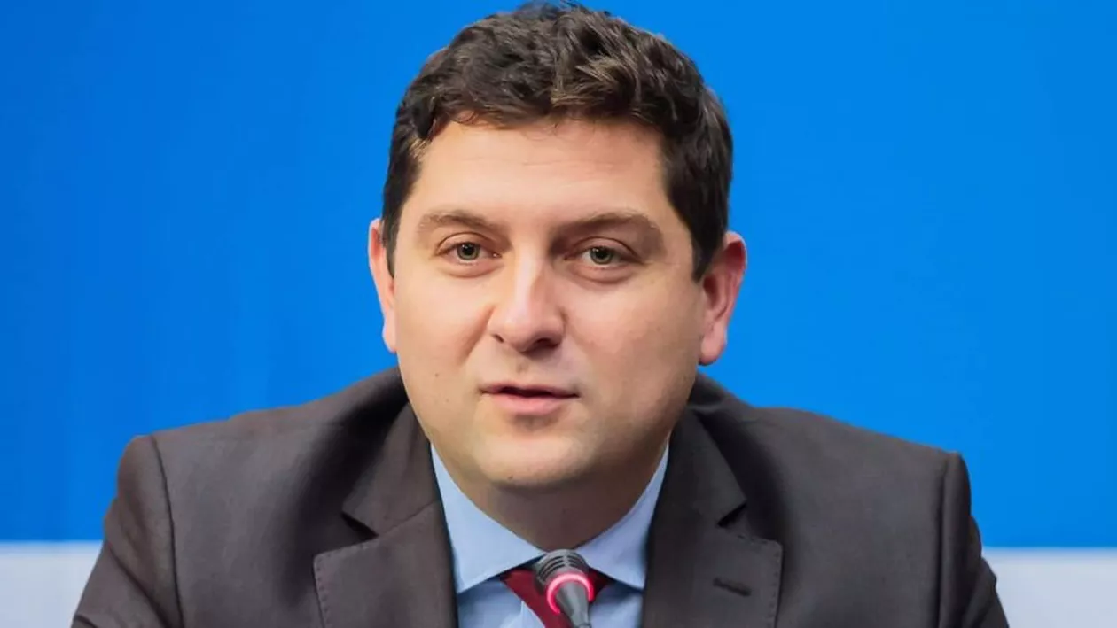 Bogdan Cojocaru îl atacă pe Ilie Bolojan după vizita la Iași: „A venit degeaba”