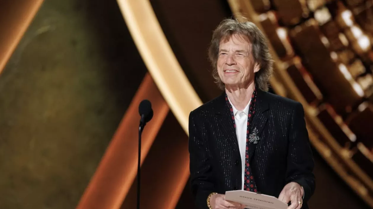 Poliția a oprit o petrecere la care participa și Mick Jagger pe insula Stromboli. Ce regulă neobișnuită au încălcat petrecăreții