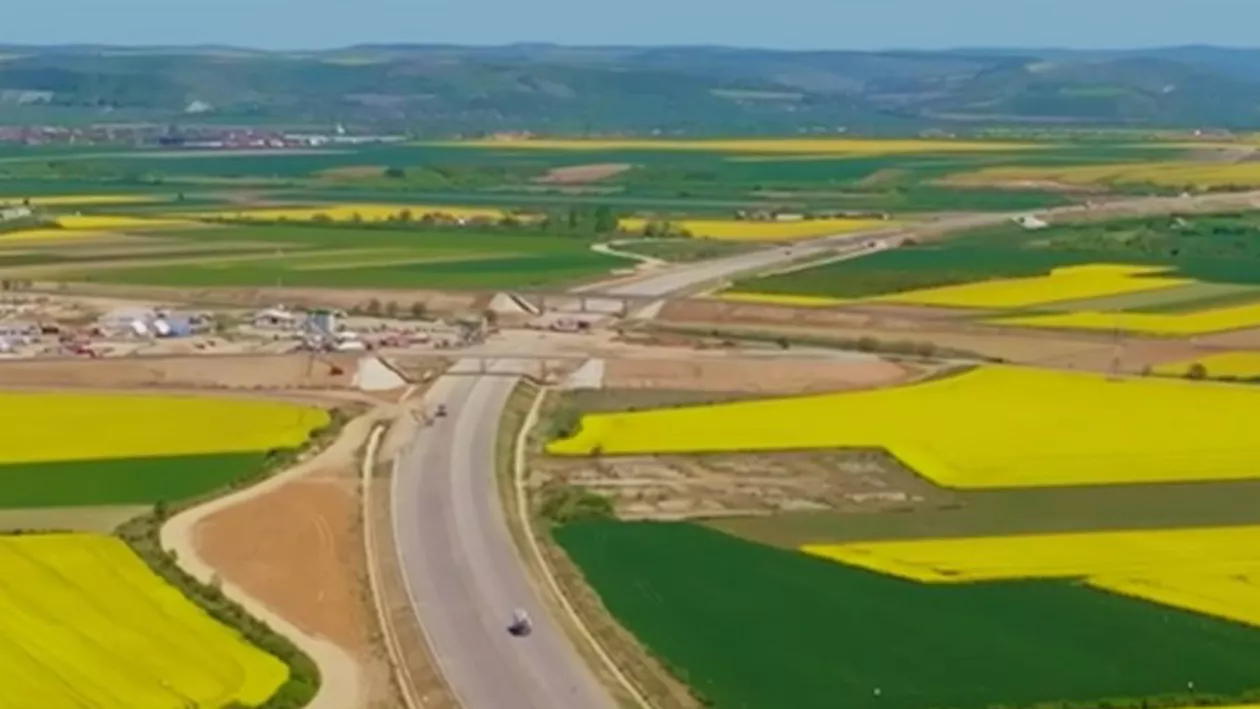 Imagini spectaculoase de pe șantierul tronsonului Suplacu de Barcău–Chiribiș, parte din A3. Construcții Erbașu: „În curând, va fi drumul care va transforma orele pierdute în timp câștigat” (VIDEO)