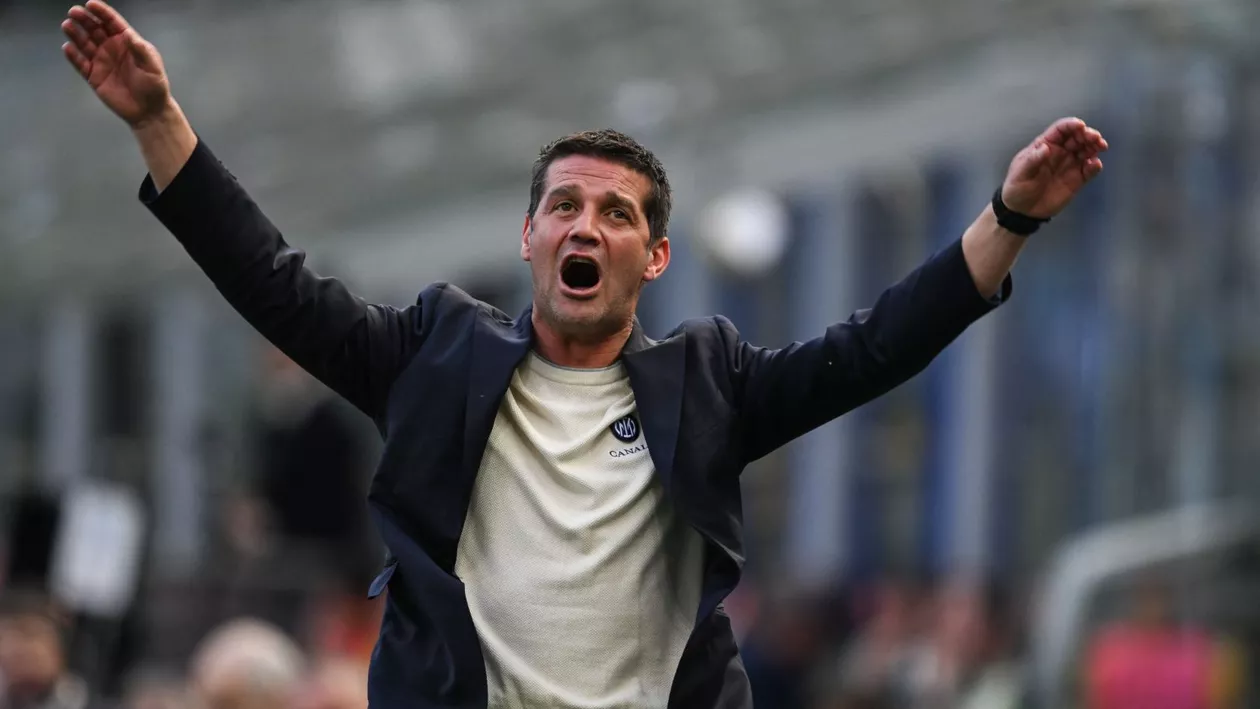 Cristian Chivu, sezon istoric la Inter Milano! Românul a fost desemnat antrenorul anului în Serie A