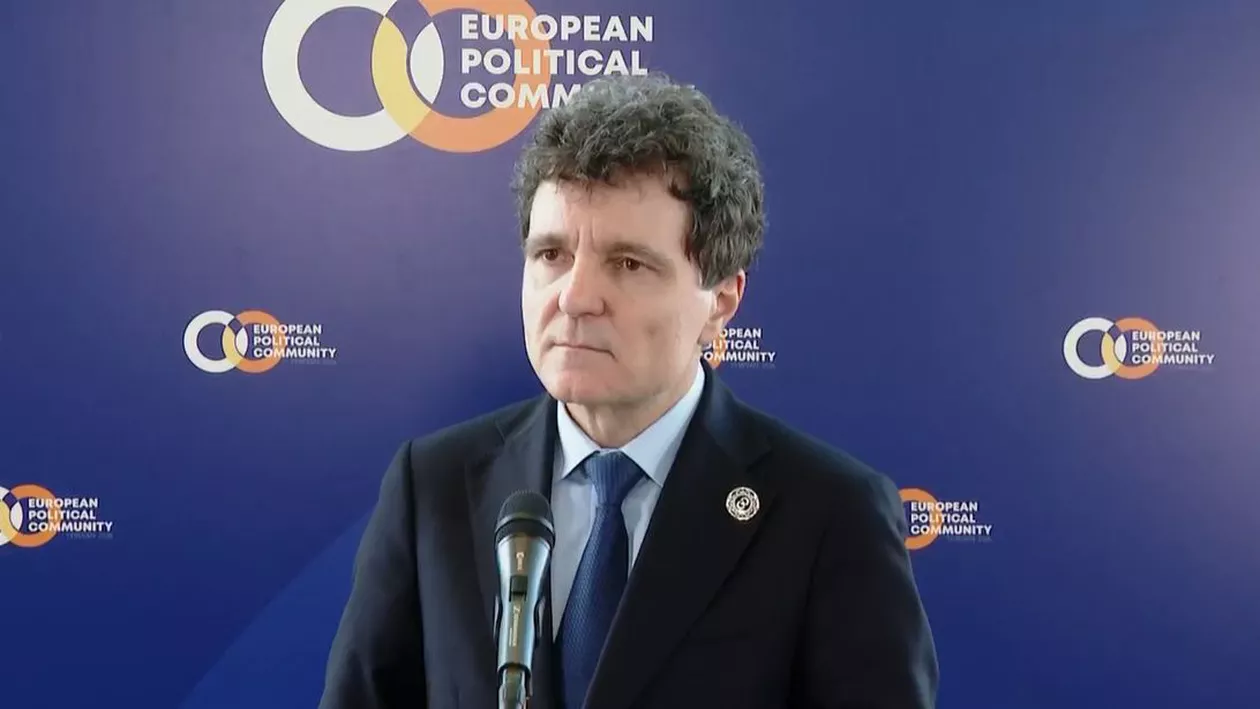 Nicușor Dan, înainte de votul pe moțiune: Îi asigur pe români că, indiferent ce se întâmplă, România va păstra direcția pro-occidentală. Statul va continua să funcţioneze (VIDEO)