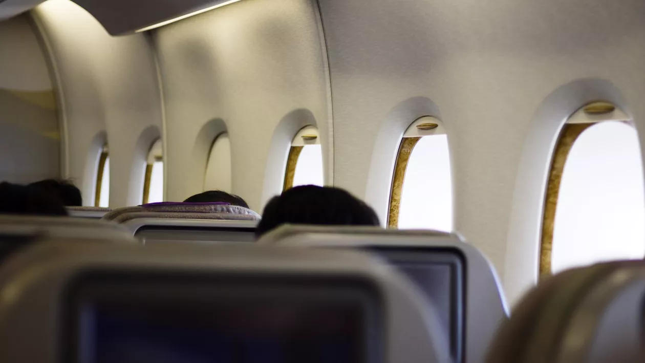 Lovitură pentru pasagerii unei mari companii aeriene din Europa. Bagajul gratuit este redus drastic