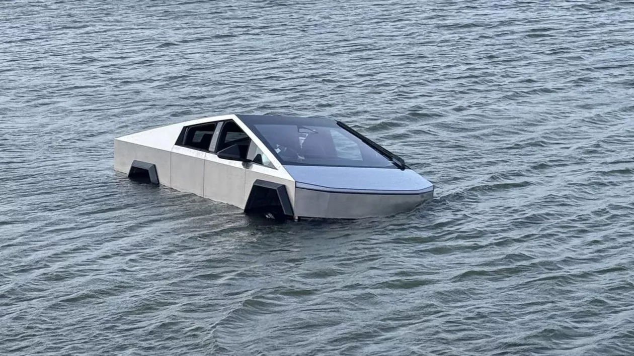 Un șofer din Texas a intrat cu Tesla Cybertruck într-un lac și a fost arestat. Bărbatul a încercat să testeze modul de trecere prin apă” (FOTO)