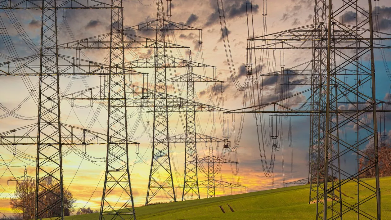 România vinde Bulgariei energie la prânz și o cumpără la loc seara, la prețuri de 7 ori mai mari