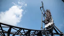 Ghinionul pasagerilor unui roller coaster din Germania. Au rămas blocați timp de 40 de minute