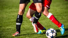 Un fotbalist din Italia, fost jucător al lui Juventus, a fost eliminat după ce a urinat la marginea terenului