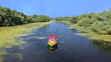 Panică în Deltă! O barcă cu turiști s-a răsturnat. Mai multe persoane se află în stop cardio-respirator