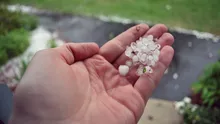 Alertă meteo în București, dar și în mai multe județe din țară. A fost emis și un Cod portocaliu. Ce fenomene meteo sunt așteptate