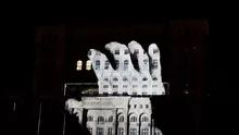 Cel mai mare spectacol de video mapping, sabotat de o lumină uitată aprinsă la Parlament: „Rușine, ați stricat tot!“