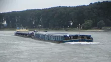 Accident naval în Delta Dunării. Ambarcațiune distrusă de un convoi de barje