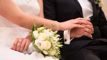 Un cuplu s-a căsătorit și a divorțat de 12 ori pentru pensii de urmaș. Prejudiciul este de sute de mii de euro
