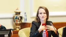 Oana Țoiu (USR) critică Avocatul Poporului pentru lipsa de implicare în subiectul pensiilor: Renate Weber trebuie să intervină în numele oamenilor nedreptățiți, dar se pare că nu e dispusă să deranjeze Guvernul (VIDEO)